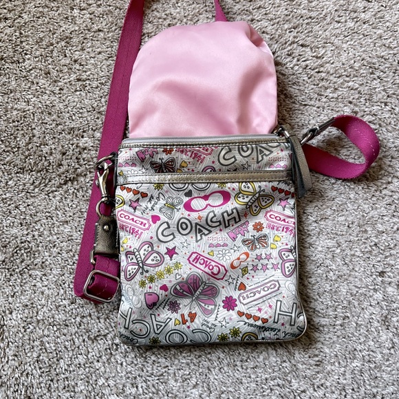 Coach CrossBody - Picture 4 of 7
